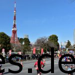 Irgendwo bei Km 32, 33 war der Tokyo Tower mit im Hintergrund. Als Vorbild gilt der Eifelturm in Paris. (Photo by allsports.jp)