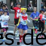 Dieses Bild entstand zwischen Km 28 und 29. Sailor Moon überholt mich. (Photo by allsports.jp)